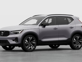 Volvo XC40 Plus Dark Theme 2026
