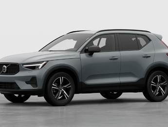 2026 Volvo XC40 Core Dark Theme