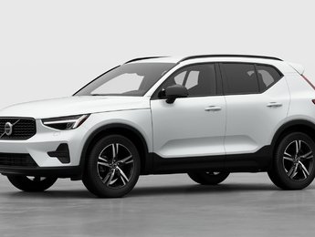 2026 Volvo XC40 Core Dark Theme