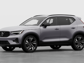 2026 Volvo XC40 Plus Dark Theme