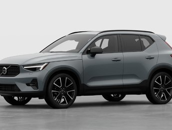Volvo XC40 Plus Dark Theme 2026