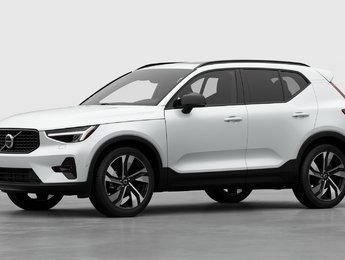 Volvo XC40 Plus Dark Theme 2026