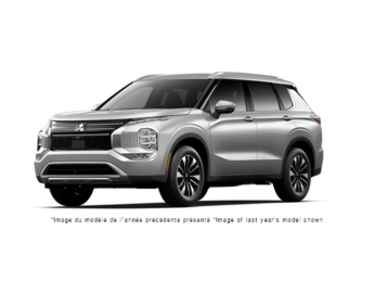 Mitsubishi Outlander LE 2026