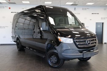 2022 Mercedes-Benz Sprinter 4x4 3500XD Crew Van 170