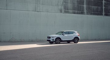 Comfort, Safety, and Technology: What Makes the 2025 Volvo XC40 Stand Out From the Audi Q3?