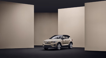 Why the 2025 Volvo EX40 Is the Perfect Electric SUV for Canadian Families