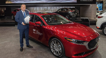 The 2020 Mazda3 wins AJAC Canadian Car of the Year Award