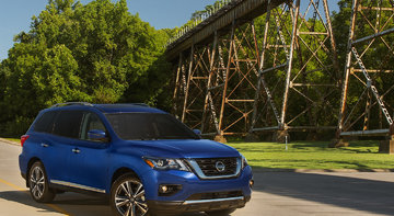 2020 Nissan Pathfinder vs. 2020 Toyota Highlander