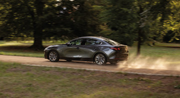 2021 Mazda3 vs. 2022 Honda Civic: Choose Driving Dynamics