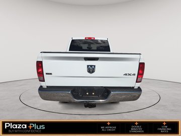 Zoom on the image #3