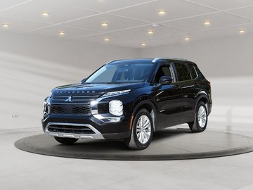 Mitsubishi Outlander SE S-AWC + 7 PLACES + TOIT PANO + APPLE CARPLAY 2023