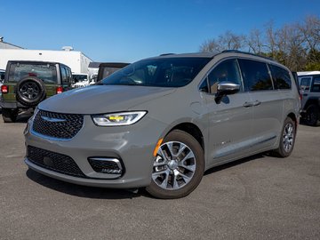 Pacifica Hybrid  2023