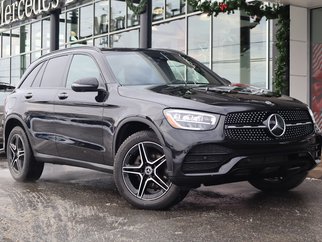 Mercedes-Benz GLC300  2022