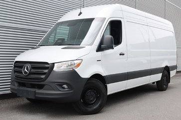 2025 Mercedes-Benz eSprinter Cargo Van