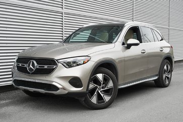 Mercedes-Benz GLC  2023