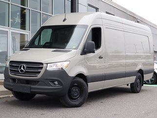 Mercedes-Benz Sprinter Cargo Van  2025