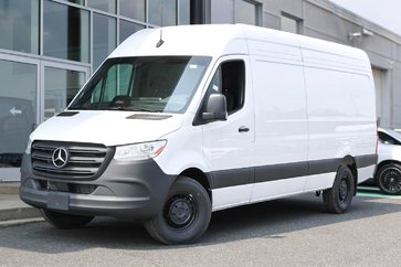 Mercedes-Benz Sprinter Cargo Van  2025