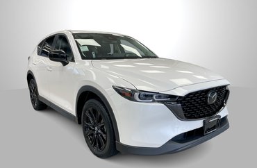 2022 Mazda CX-5 Kuro Edition Local, like new, heated seats!
