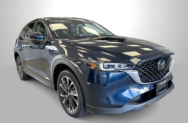 2023 Mazda CX-5 GS | Comfort Package! Local, like new, sunroof, dual climate!