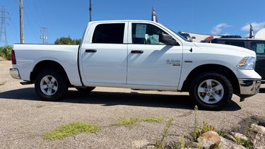 Ram 1500 Classic SLT 2023