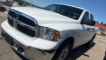 2023 Ram 1500 Classic SLT