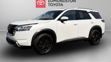 2023 Nissan PATHFINDER SL SL