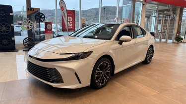 2026 Toyota Camry Hybrid BLACK INTERIOR - PREMIUM COLOUR
