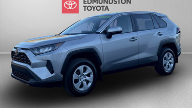 Toyota RAV4 LE 2021