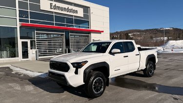 2026 Toyota TACOMA DOUBLE CAB AT