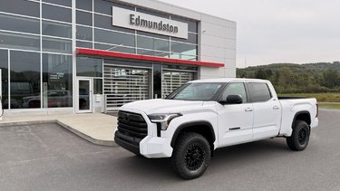 Toyota TUNDRA CREWMAX SR5 L SR5 2026