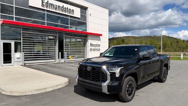 Toyota Tundra CREWMAX SR 2026