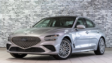 2022 GENESIS G70 2.0T ADVANCED AWD 252HP CUIR TOIT NAV CAMERA
