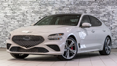 GENESIS G70 SPORT 3.3T AWD 365HP CUIR TOIT NAV CAM360 2024