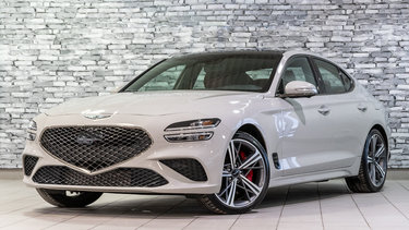 GENESIS G70 SPORT 3.3T AWD 365HP CUIR TOIT NAV CAM360 2025