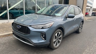 Ford Escape Platinum | AWD | 2.0L | CUIR | SIÈGES CHAUFFANTS 2023