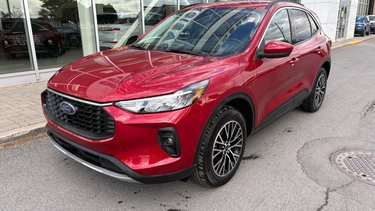 Escape PHEV 2.5L | CARPLAY | 60KM ELECTRIQUE | FORDPASS