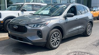 2024 Ford Escape PHEV | TOIT PANO | 3.99% DISPO | TOW PACK |