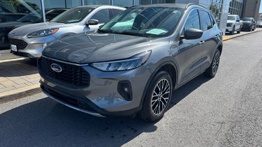 Ford Escape PHEV 2.5L | CARPLAY | 60KM ELECTRIQUE | FORDPASS 2025