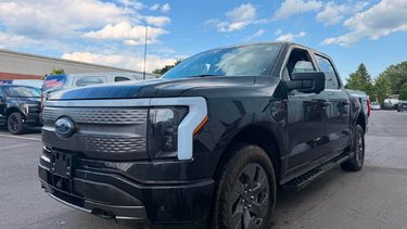 F-150 Lightning XLT | 4X4 | LONG RANGE 515KM | MAX TOW PACK |