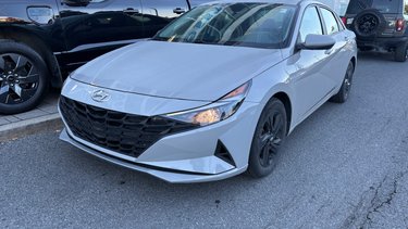 Hyundai Elantra Preferred | DEMARREUR | CARPLAY | SIÉGES CHAUFF | 2022