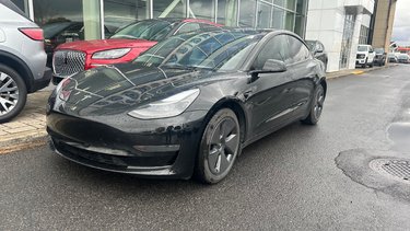 Tesla Model 3 SR | CUIR | TOIT PANO | NAV | 20PO | 2023