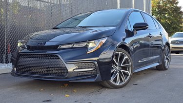 Toyota Corolla SE TOIT OUVRANT CAMERA SIEGES CHAUFFANTS CARPLAY 2022 AUCUN DOSSIER DE DOMMAGE