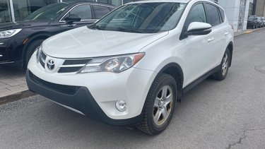 2015 Toyota RAV4 Limited | AWD | TOIT | SIEGES EN CUIR CHAUFFANTS