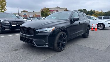 Volvo XC60 Ultra Black Edition | 4X4 | TOIT PANO | CARPLAY | 2025