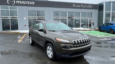 Cherokee Sport,AWD, TRÈS BAS KM,