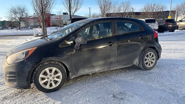 Rio LX AUTOMATIQUE JAMAIS ACCIDENTÉ-A/C