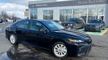 Camry SE, NIGHT SHADE CARPLAY,SIÈGES CHAUFFANT