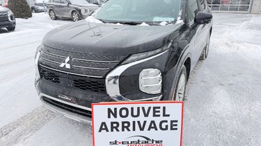2023 Mitsubishi Outlander PHEV LE**S-AWC**TAUX À PARTIR DE 0.9%**75KM EV**TOIT