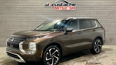 2022 Mitsubishi Outlander SEL**S-AWC**TAUX À PARTIR 0.9%**TOIT OUVRANT**CUIR