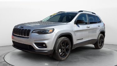 2022 Jeep Cherokee Altitude LOW MILEAGE